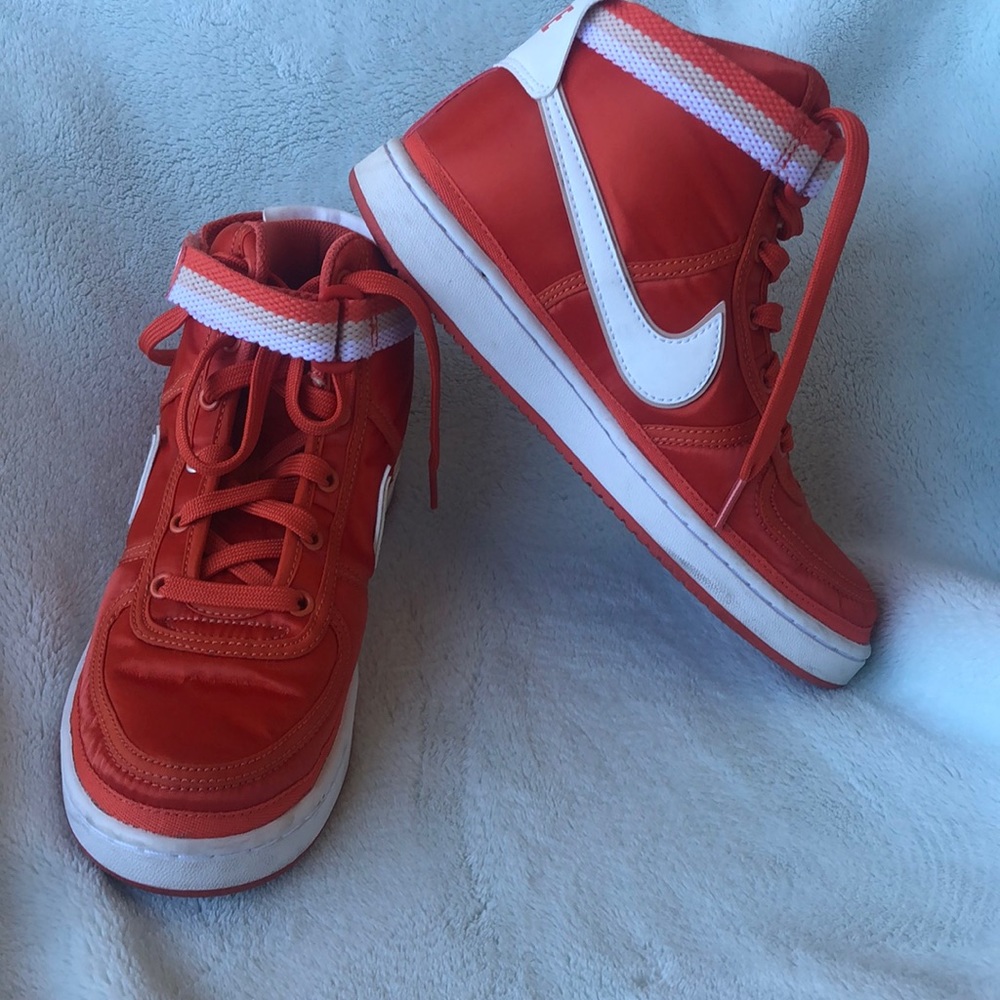 women nike shoes